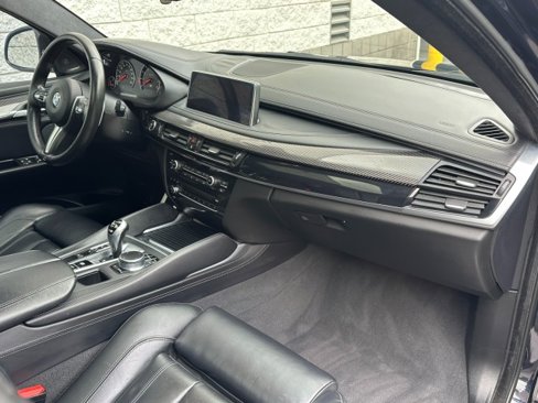 Used 2018 BMW X6 M image 21