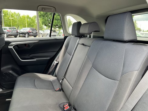 Used 2020 Toyota RAV4 LE w/ Carpet Mat Package image 26