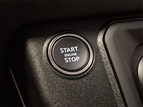 Used 2025 Land Rover Defender 110 S image 24