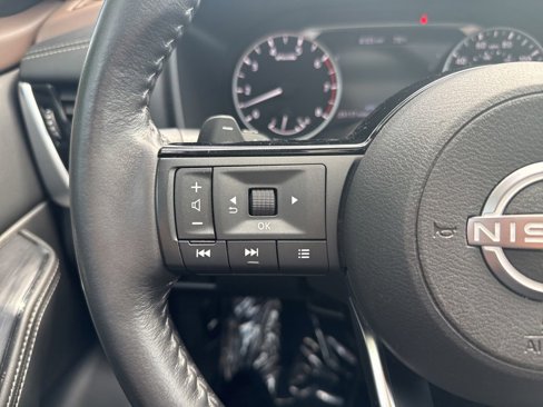 Used 2022 Nissan Rogue SV w/ SV Premium Package image 28