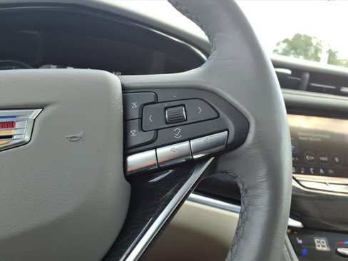 Used 2023 Cadillac XT6 Premium Luxury w/ Technology Package image 17