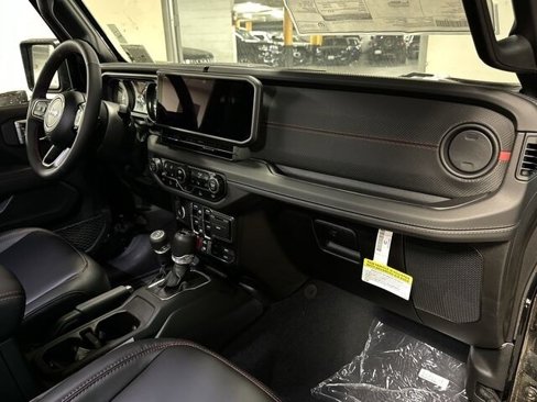 Used 2024 Jeep Wrangler Unlimited Rubicon w/ Convenience Group image 23