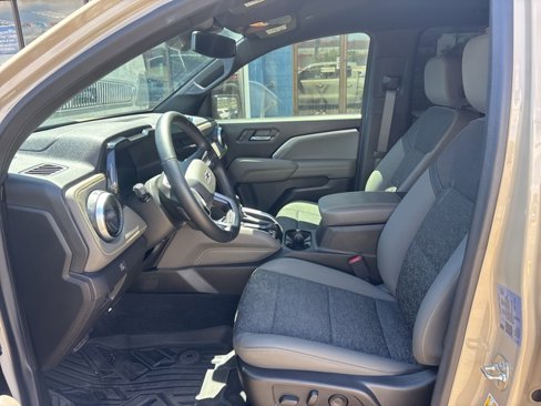 Used 2024 Chevrolet Colorado ZR2 w/ Safety Package image 9