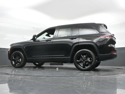 New 2025 Jeep Grand Cherokee Limited image 44