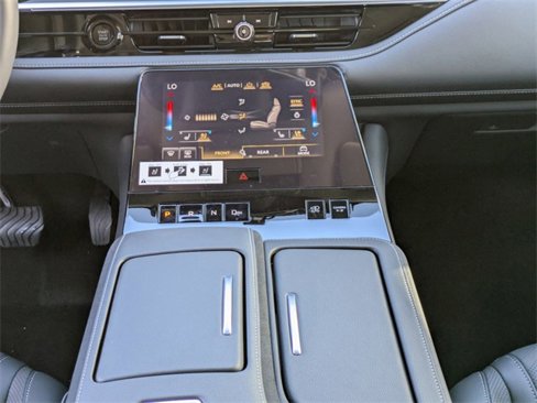 New 2025 INFINITI QX80 Luxe image 22
