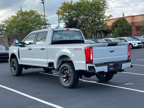 New 2026 Ford F350 4x4 Crew Cab Super Duty image 3