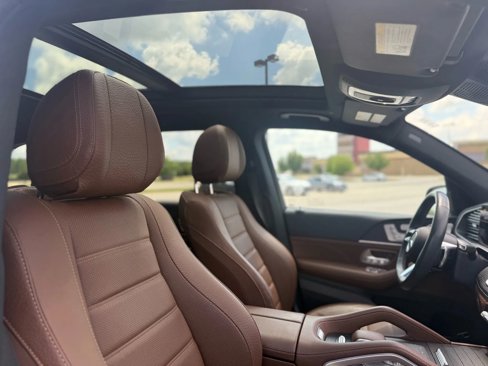 Used 2024 Mercedes-Benz GLS 450 4MATIC w/ Pinnacle Trim Package image 29