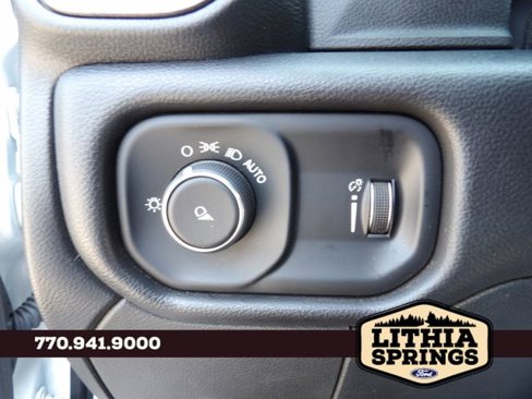Used 2024 RAM 2500 Tradesman w/ Chrome Appearance Group image 27