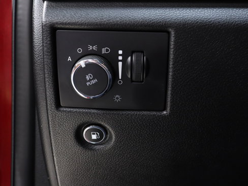 Used 2018 Jeep Grand Cherokee Limited image 54