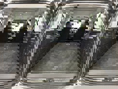 Used 2020 Chevrolet Suburban Premier image 33