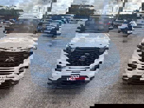 Certified 2023 Ford Explorer ST-Line w/ Class IV Trailer Tow Package image 4