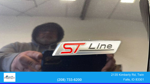 Used 2022 Ford Edge ST-Line w/ Cold Weather Package image 11