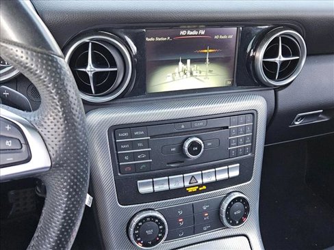 Used 2017 Mercedes-Benz SLC 300 image 13
