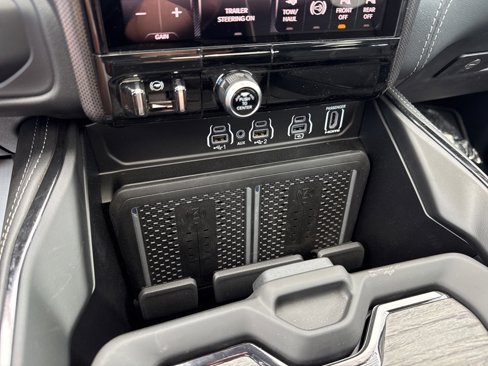New 2025 RAM 3500 Limited image 29