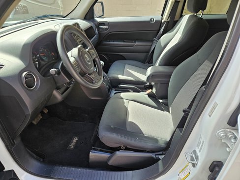 Used 2012 Jeep Patriot Sport image 9