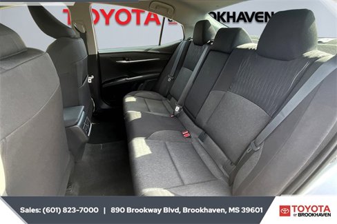 Used 2025 Toyota Camry LE image 19