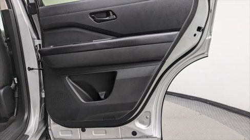 Used 2025 Nissan Pathfinder SV image 21