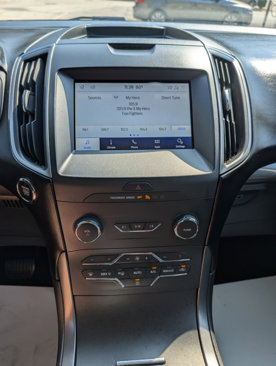 Used 2020 Ford Edge SE image 17