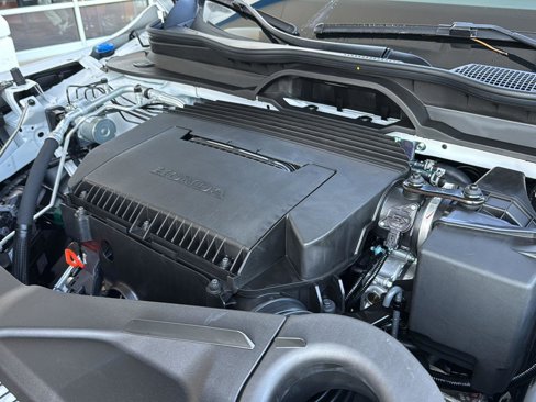 New 2025 Honda Pilot Touring image 33