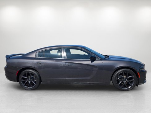 Used 2021 Dodge Charger SXT w/ Blacktop Package image 4