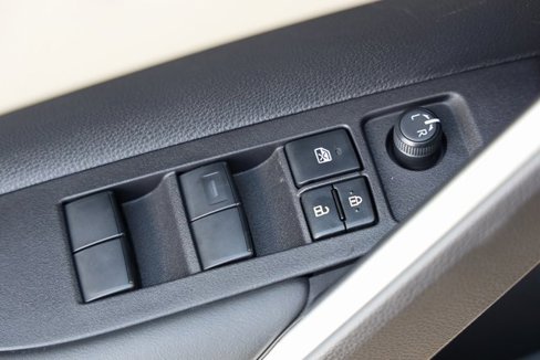 New 2026 Toyota Corolla Cross L image 18