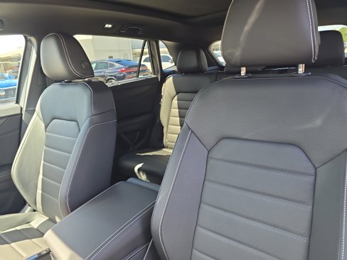 New 2026 Volkswagen Atlas Cross Sport SEL R-Line image 19
