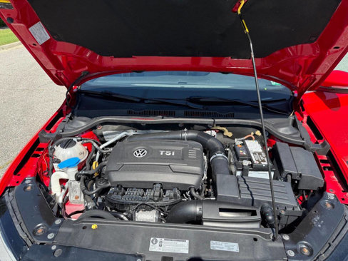 Used 2017 Volkswagen Jetta GLI image 34