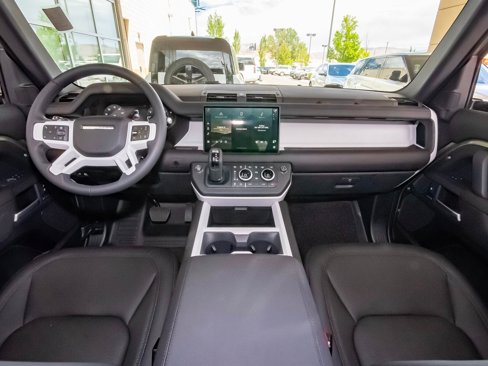 New 2025 Land Rover Defender 110 S image 40