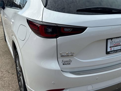 New 2025 MAZDA CX-5 Signature image 7
