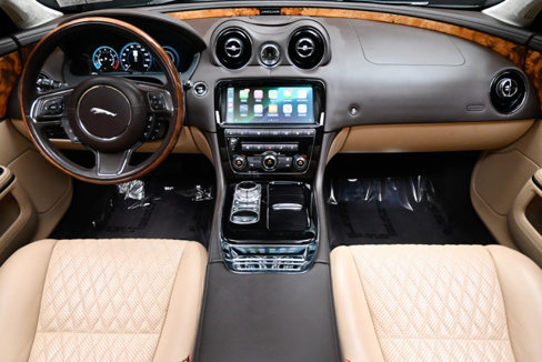 Used 2019 Jaguar XJ L Portfolio image 3