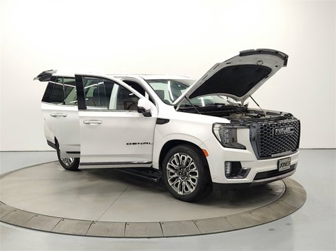Used 2024 GMC Yukon Denali Ultimate image 10