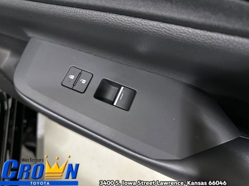 New 2026 Toyota Prius Plug-In Hybrid image 39