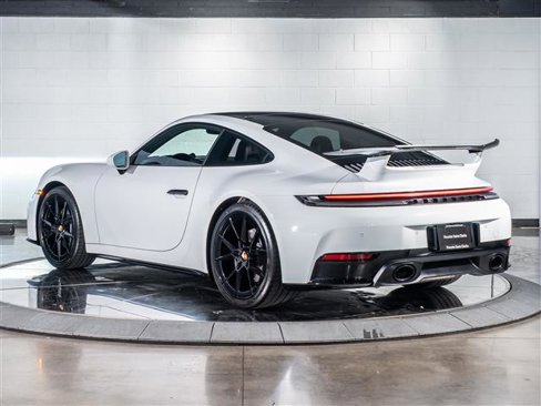 Certified 2025 Porsche 911 Carrera image 3