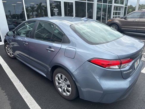 Used 2023 Toyota Corolla LE image 3