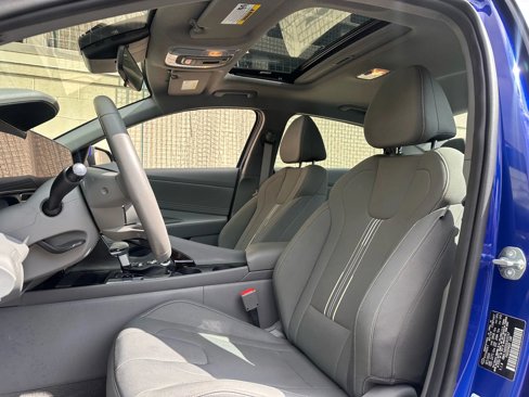 Used 2025 Hyundai Elantra SEL image 22