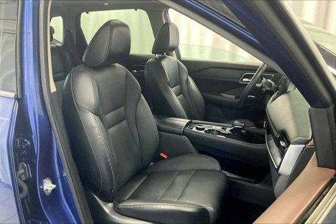 Certified 2021 Nissan Rogue SL w/ Premium Package image 11