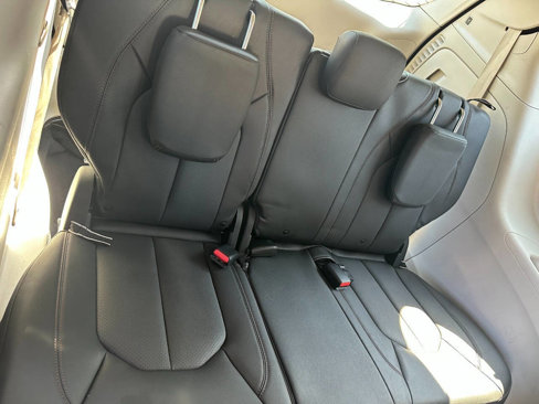 Used 2020 Chrysler Pacifica Touring-L image 23