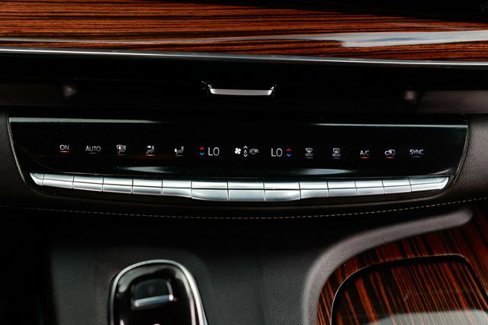 Used 2021 Cadillac Escalade ESV Premium Luxury image 34