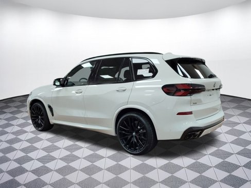 New 2026 BMW X5 M60i w/ Executive Package image 3