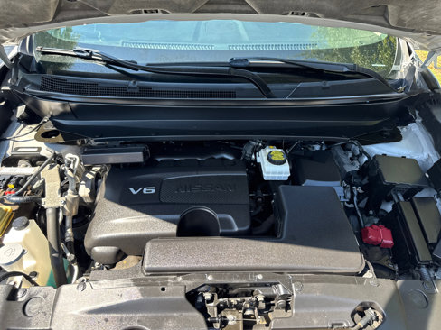 Used 2019 Nissan Pathfinder SV image 6