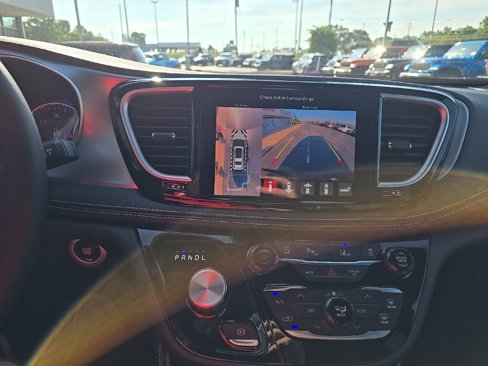 New 2026 Chrysler Pacifica Limited w/ S Appearance Package image 20