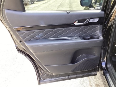 Used 2022 Hyundai Palisade Calligraphy image 16