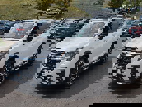 Certified 2025 Subaru Ascent Touring w/ Popular Package #2 image 3