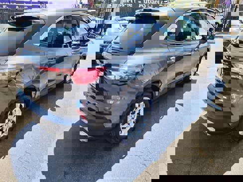 Used 2020 Ford Escape SE image 7