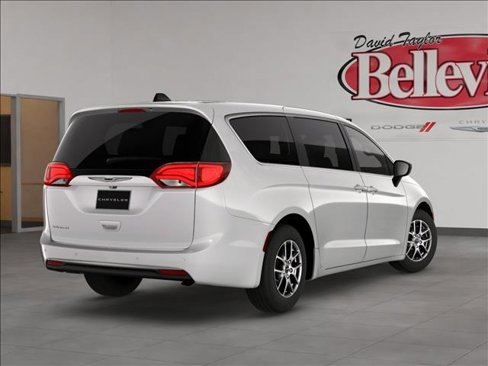 New 2026 Chrysler Voyager LX image 5