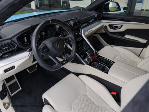 Used 2021 Lamborghini Urus image 34