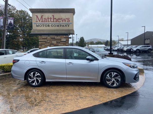 Used 2025 Subaru Legacy Premium image 4