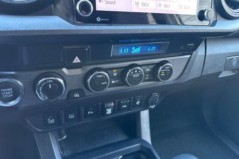 Used 2021 Toyota Tacoma TRD Off-Road image 27