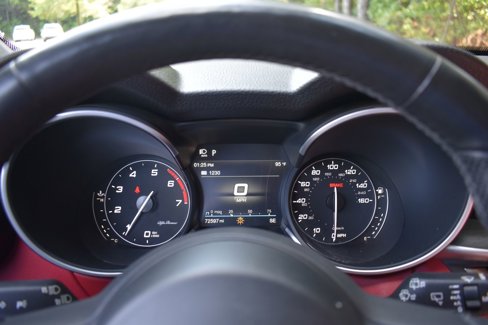 Used 2020 Alfa Romeo Stelvio Ti w/ Active Blind Spot Package image 18