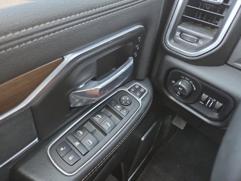 Used 2024 RAM 2500 Laramie image 33